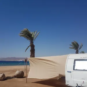 Caravan On The Sea אתר קמפינג